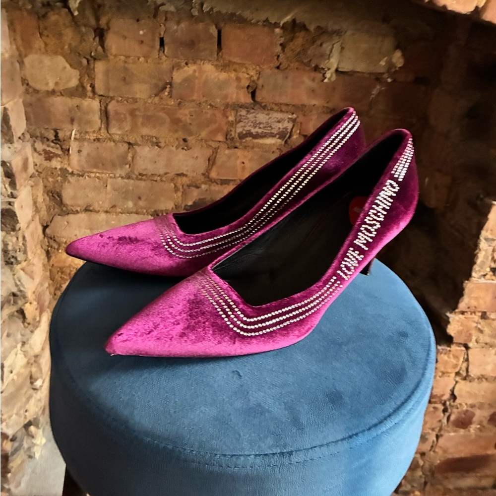 Love Moschino Fuchsia Velvet Heels